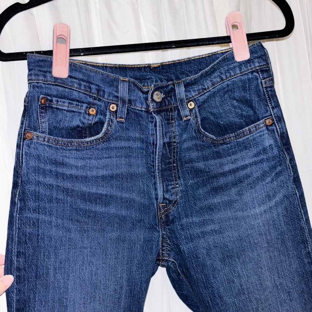 Classic Levi’s High-Rise Ankle Jeans